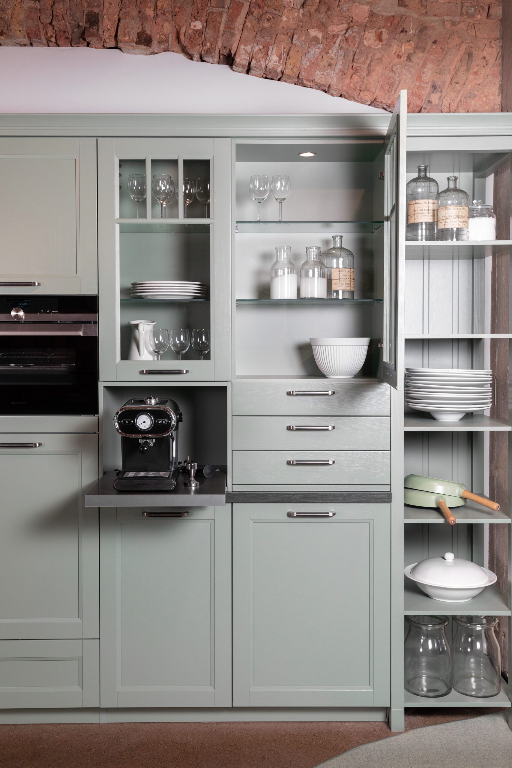 modern shaker cabinets